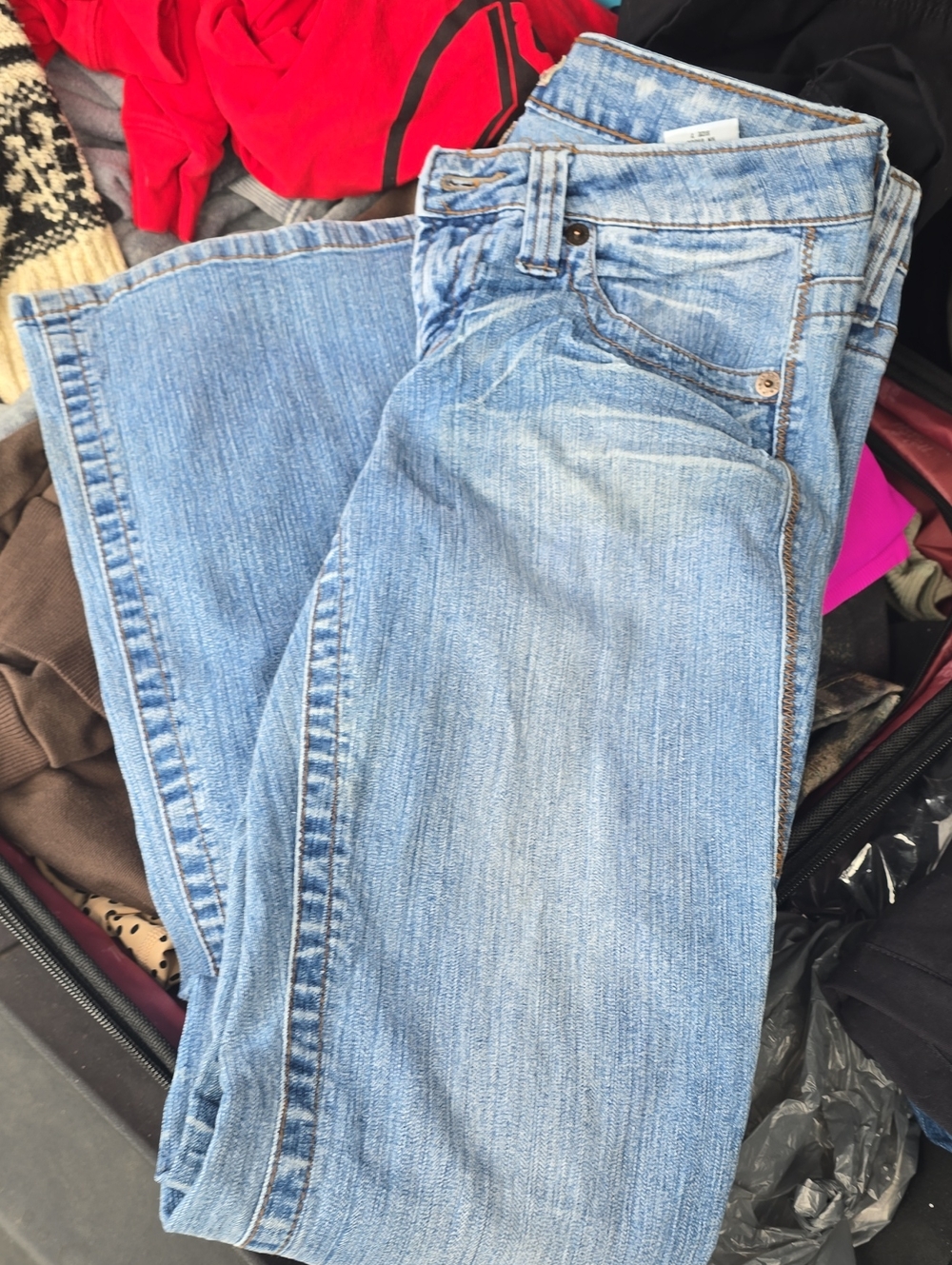 lei Women's Light Blue Straight-Leg Jeans
